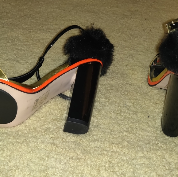 Sandals - Picture 2 of 2